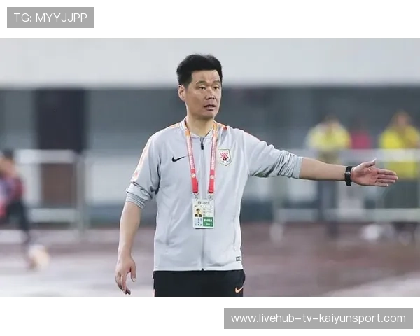 李霄鹏战术手记：带队保级的关键抉择一览